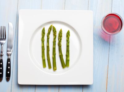 Wijn met asperges, zo combineer je het